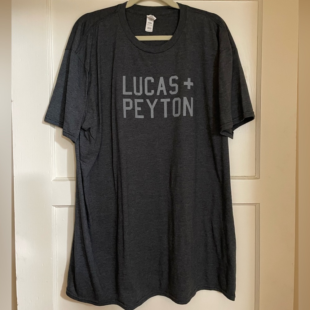 Anvil “Lucas and Peyton” Gray One Tree Hill T-shirt Size 2X
